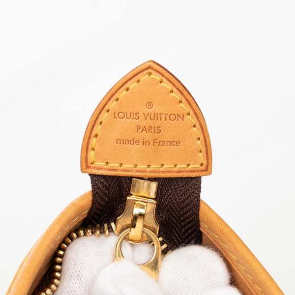 LOUIS VUITTON Authentic Brown Monogram Leather Tote Bag - Picture 7 of 9